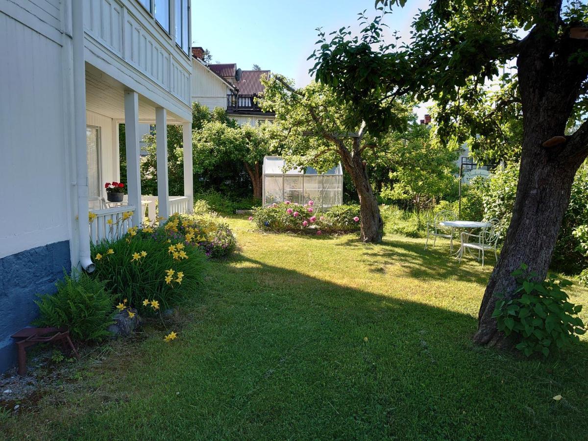 Vandrarhemmet Tallbacka/Aengelsberg Hostel Angelsberg Extérieur photo